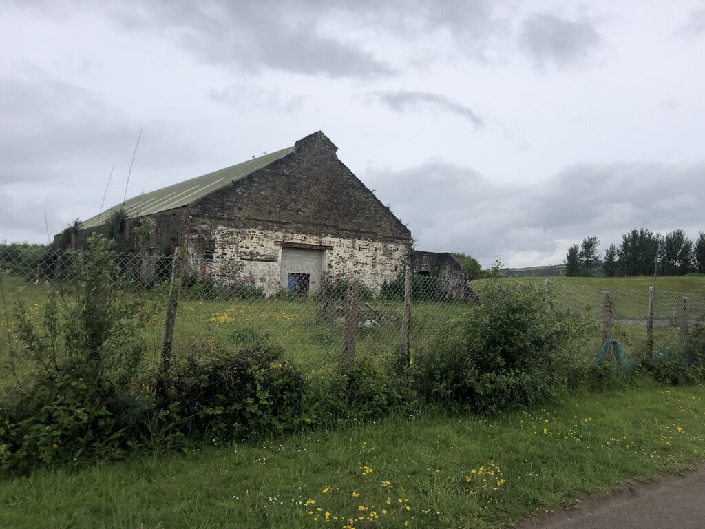 Large Shed By The B4304 Eirian Evans Geograph Britain And Ireland