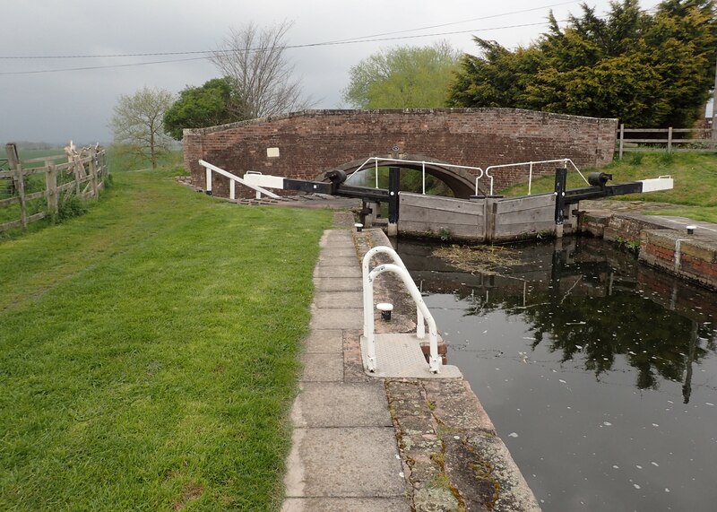 Shaw Lock On The Chesterfield Canal Marathon Geograph Britain And