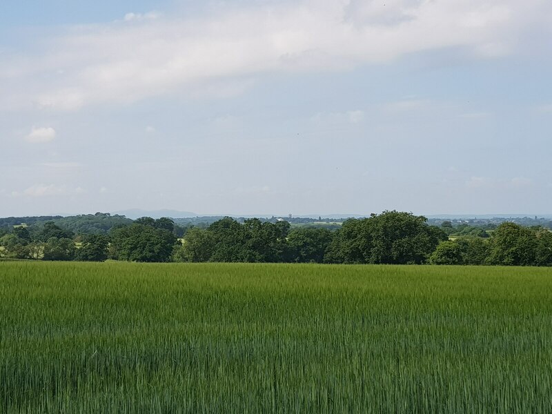 Looking Towards Droitwich Water Tower Jeff Gogarty Geograph