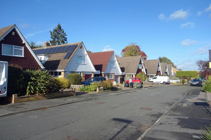 Houses On Waverley Drive Des Blenkinsopp Geograph Britain And Ireland