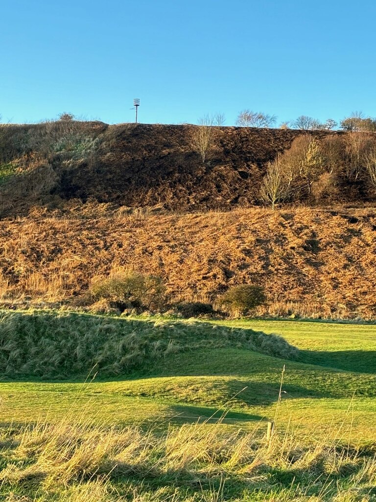 Beacon On Bracken Hill Russel Wills Geograph Britain And Ireland