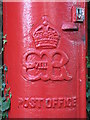 Edward VIII postbox, Ruxley Ridge/Stevens Lane - royal cipher