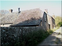 SU7605 : Cottages in Tuppenny Lane by Basher Eyre