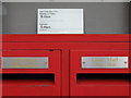 Non-standard postbox, Downsview Road - close-up
