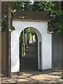 Footpath to The Chenies