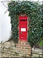 Victorian postbox, South End