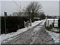 SP8106 : Footpath to Kimblewick by Shaun Ferguson