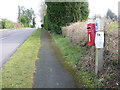 Chilbolton: postbox № SO20 79, Station Road