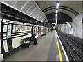 TQ2982 : Euston Road tube station platform by Mike Quinn