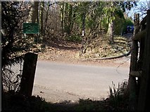 TQ8350 : Footpath across Gravelly Bottom Road by David Anstiss