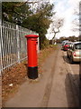 SU0905 : Woolsbridge: postbox № BH21 123, Old Barn Farm Road by Chris Downer