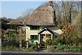 Thatched house, Broadland Row B2089