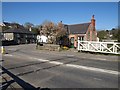 Cottage, level crossing, Par