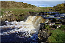 G7557 : Falls on the River Duff by louise price