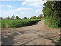 Public footpath to Chequers Close