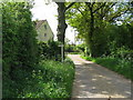 A little overgrown but there is a footpath between the two hedges on the left