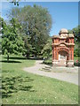 Former drinking fountain in Queens Park