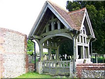 SU7025 : Lych gate, St Peter's on the Green by Maigheach-gheal
