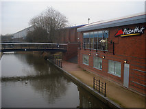 SO8555 : Worcester & Birmingham Canal at George Street by Trevor Rickard