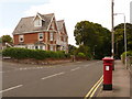 Swanage: postbox № BH19 122, Queen?s Road