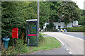 SP3867 : Phonebox and postbox at Hunningham Hill by Andy F
