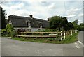 Thatched cottages in Hundon