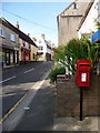 Sturminster Newton: postbox № DT10 175, Bridge Street