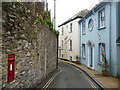 Dartmouth: postbox № TQ6 161, Above Town