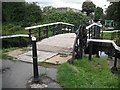 Lifting bridge, Farm Road