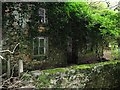 Ruined farmhouse at Pwll-y-fuwch