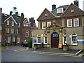 Main Entrance to Mount Vernon Hospital