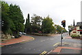 Traffic lights at the end of Calverley Rd