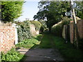 Bridlepath parallels Grosvenor Avenue