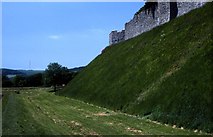 SZ4887 : The walls of Carisbrooke Castle by Steve Daniels