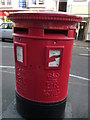 Ringwood : Royal Mail Postbox