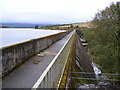 NR9292 : Loch Glashan dam by PAUL FARMER