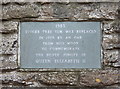 ST9258 : 2009 : Silver Jubilee Commemoration Plaque by Maurice Pullin