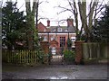 Elegant house on the A33