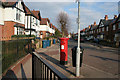 Post box on Edward Road