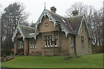 NT2375 : Fettes College gate lodge by edward mcmaihin