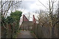 Footbridge at the end of Pembury Grove