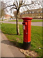 Dorchester: postbox № DT1 81, South Court Avenue