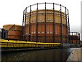 Gasholders, E2