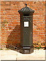 Dorchester: postbox № DT1 202, Poundbury