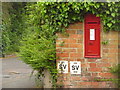 Hungerford: postbox № RG17 144, Park Street