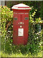 Holwell: postbox № DT9 4, Barnes Cross