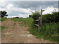 Footpath and farm track approaching Bradford