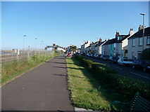 SX9782 : Starcross : Footpath & The Strand by Lewis Clarke
