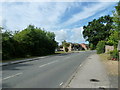 Approaching the junction of   Oakland Drive and Mayvale Close