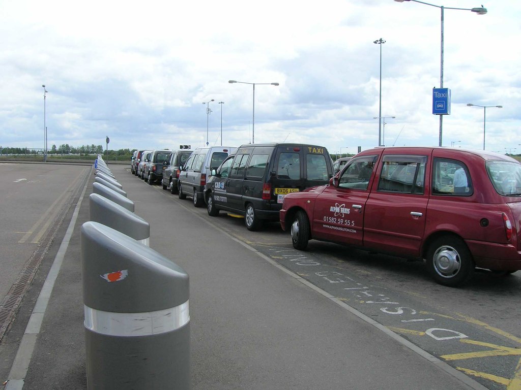 Walton Airport Taxi to Gatwick